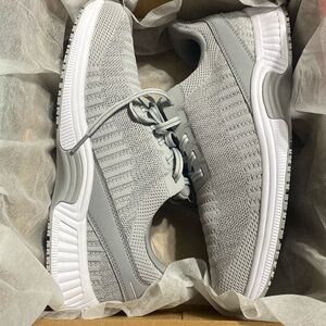 Orthofeet shoes for women.